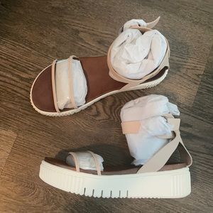 MIA clear strap light pink / nude platform sandals NWOT
